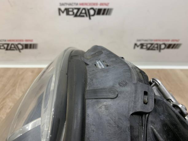 Фара правая Mercedes W204 C 204 рестайлинг a2048203839