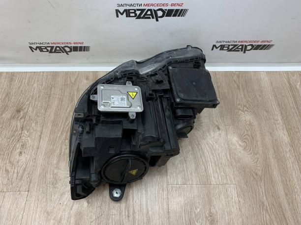 Фара правая Mercedes W204 C 204 рестайлинг a2048203839