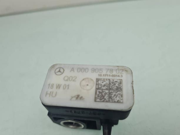 Датчик ускорения Mercedes W205 C 205 Coupe a0009057802