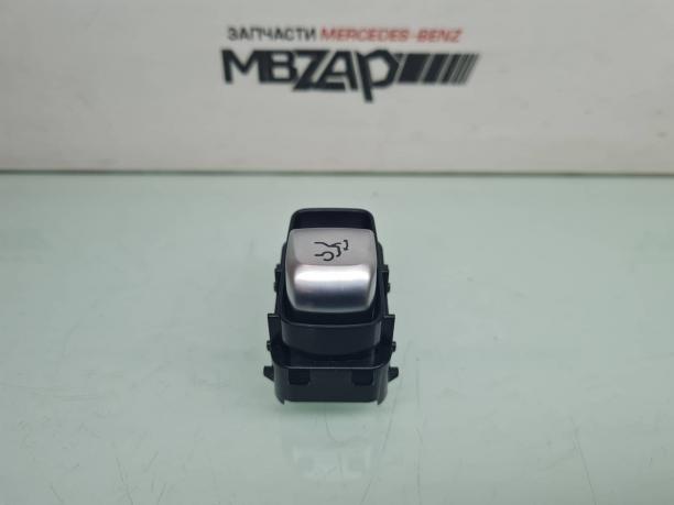Кнопка открытия багажника Mercedes W205 C 205 a2229052303
