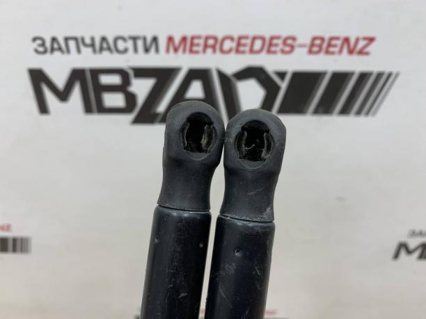 Амортизатор капота Mercedes W212 E 212 a2048800029