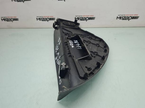 Накладка торпеды правая Mercedes W251 R 251 a2516800208