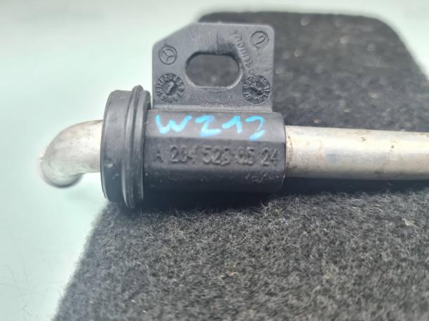 Трубка масляного радиатора Mercedes W212 E 212  a2045280524
