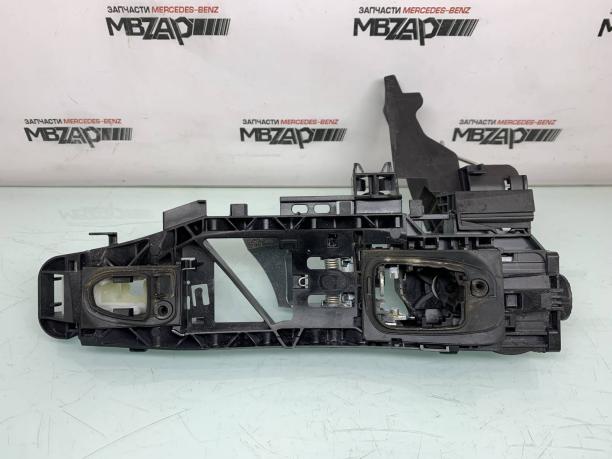 Кронштейн ручки двери Mercedes W205 a0997604600