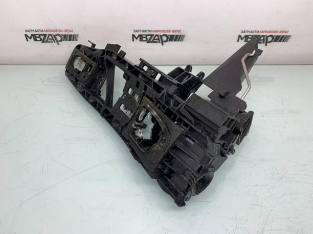 Кронштейн ручки двери Mercedes W205 a0997604600