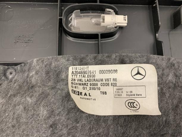 Обшивка багажника правая Mercedes X204 GLK 204 a2046907641