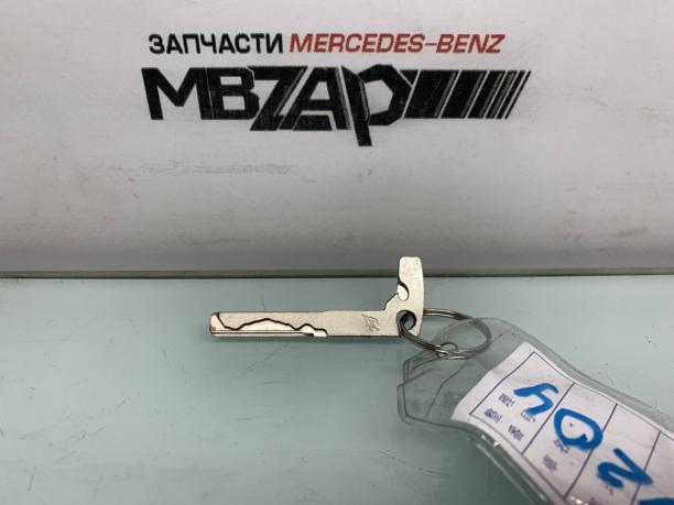 Личинка замка с ключом Mercedes W204 C 204 a2047600677