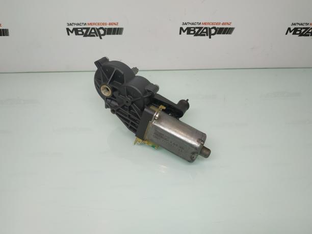 Моторчик наклона сидения Mercedes w164 ML 164 a0068206342