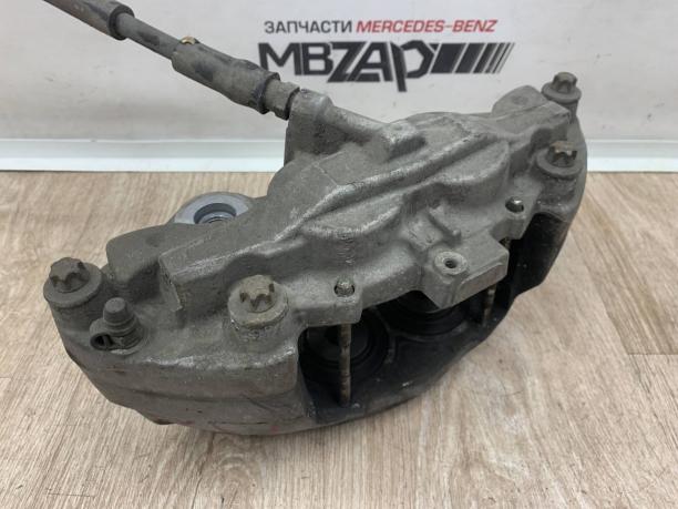 Суппорт передний левый Mercedes W205 C 205 a0114219198