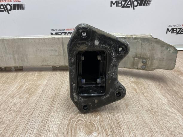 Усилитель переднего бампера Mercedes W221 S 221 a2216203186