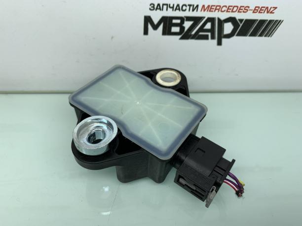 Датчик ускорения Mercedes W166 a0065422618