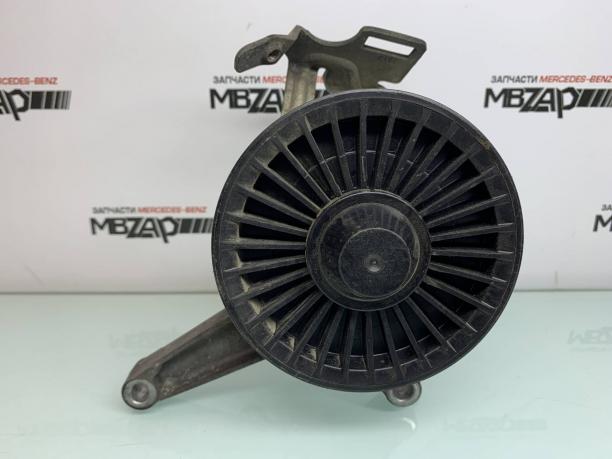 Кронштейн обводного ролика m278 Mercedes W222 a2782340039