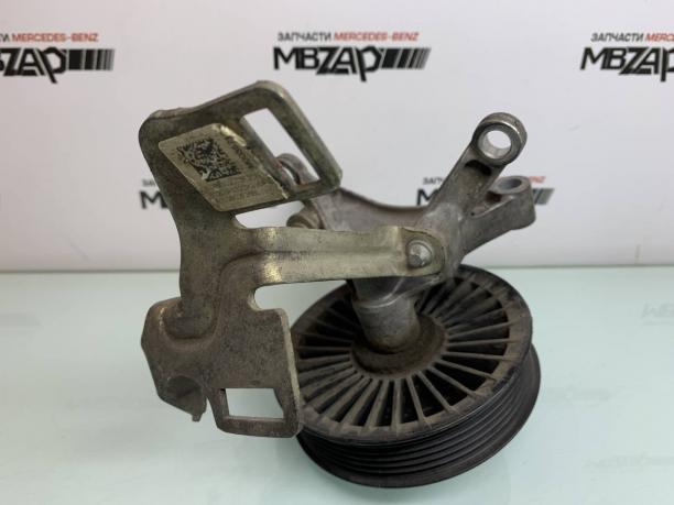 Кронштейн обводного ролика m278 Mercedes W222 a2782340039