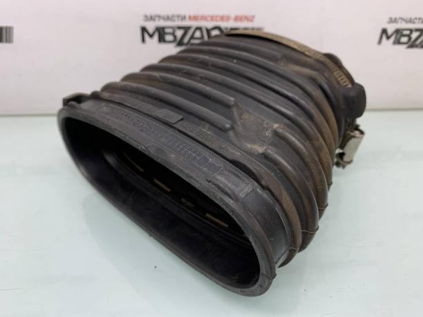 Патрубок чистого воздуха m656 Mercedes W222 S 222 a6540980083