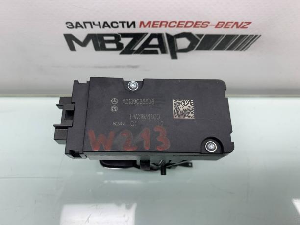 Кнопка ручного тормоза Mercedes W213 E 213 a2139056608