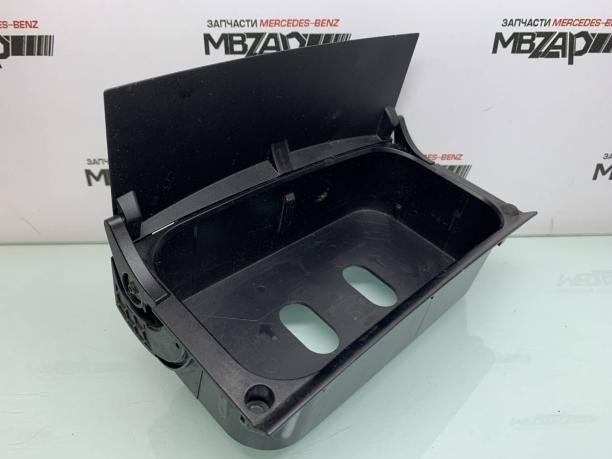 Подстаканник Mercedes w221 w216 S CL 221 дефект a2216802650