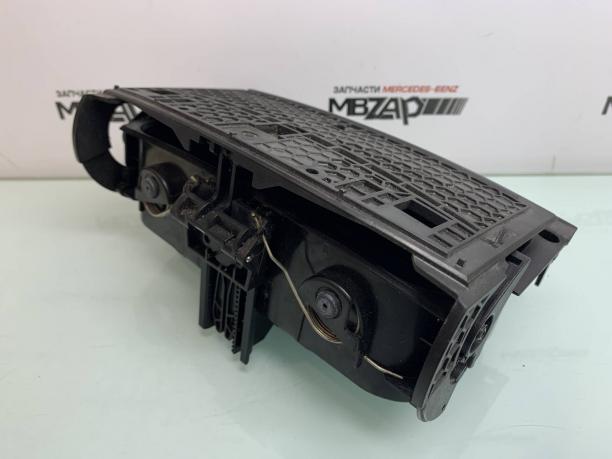 Подстаканник Mercedes w221 w216 S CL 221 дефект a2216802650