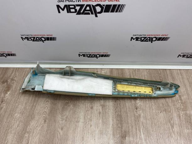 Обшивка задней стойки Mercedes W221 S 221 a2216900825