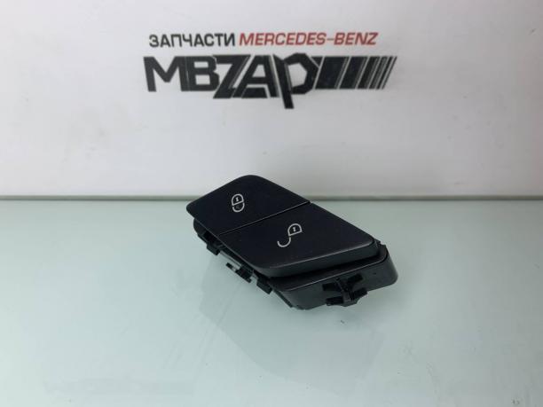 Кнопка блокировки двери правая Mercedes W222 S 222 a2229053800