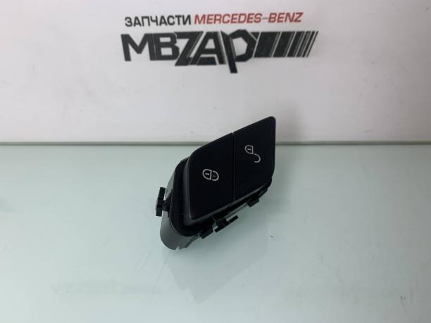 Кнопка блокировки двери правая Mercedes W222 S 222 a2229053800