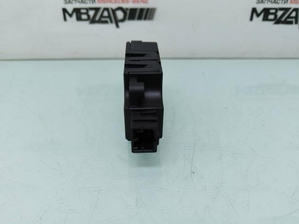 Моторчик заслонки печки Mercedes w213 a0999067402