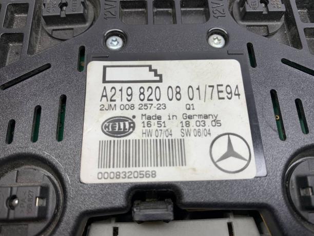 Плафон салонный Mercedes W219 a2198200801