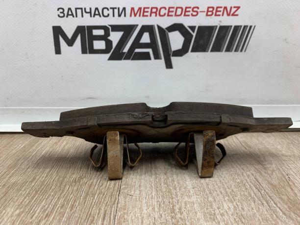 Тормозные колодки передние Mercedes W164 a0004209704