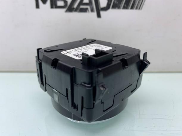 Часы торпедо Mercedes W222 a2138272000