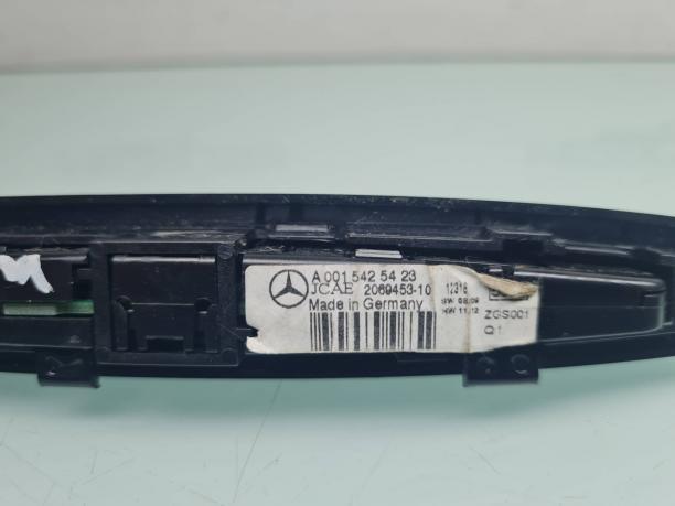 Индикатор парктроника Mercedes W204 a0015425423