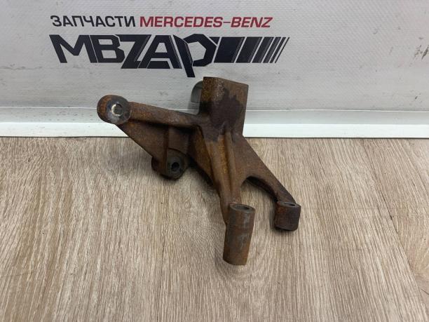 Кронштейн опоры двигателя m654 Mercedes W213 a6541424000