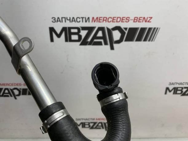 Патрубок охлаждения m654 Mercedes W213 a6542030700