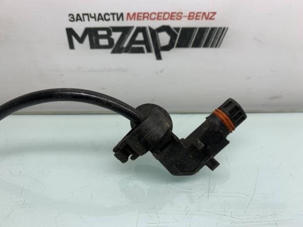 Датчик износа колодок передний Mercedes W212 a2125401605