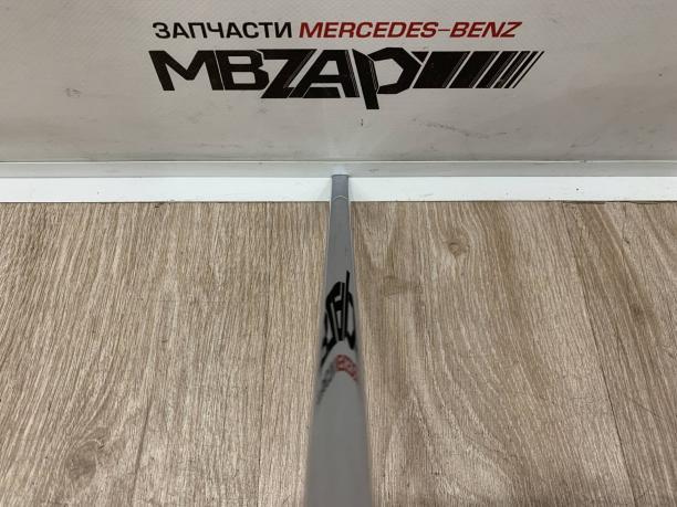 Молдинг двери передней правой Mercedes W204 a2047200280