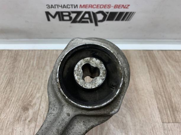 Продольный рычаг левый Mercedes W212 a2123302711