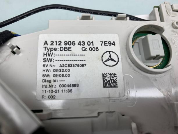 Плафон передний Mercedes W212 a2129064301