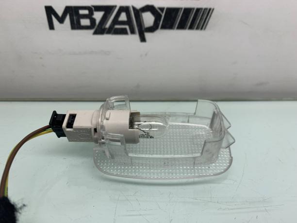 Плафон подсветки багажника Mercedes W212 a2218250382