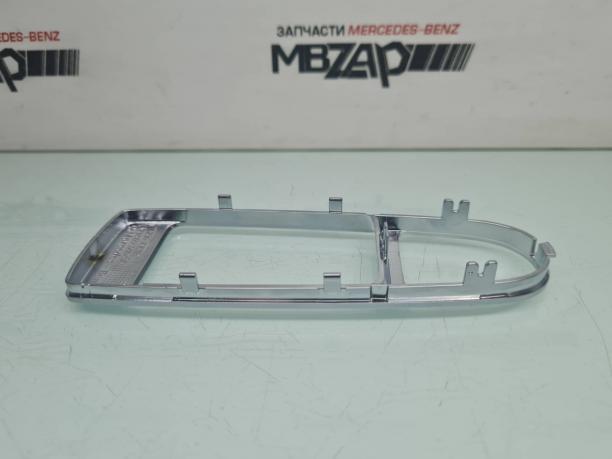 Рамка блока кнопок Mercedes W213 a2387209606