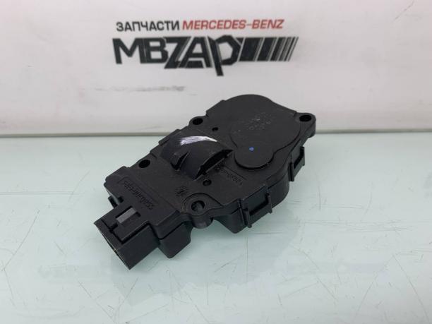 Моторчик заслонки печки Mercedes W164 a1648202042