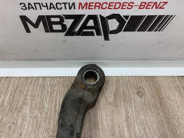 Поперечный рычаг левый Mercedes W212 a2123302911