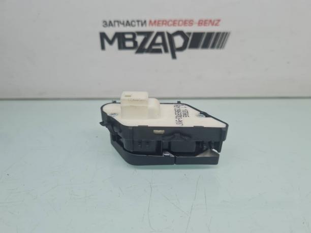 Кнопка центрального замка Mercedes W213 E 213 a2139059703