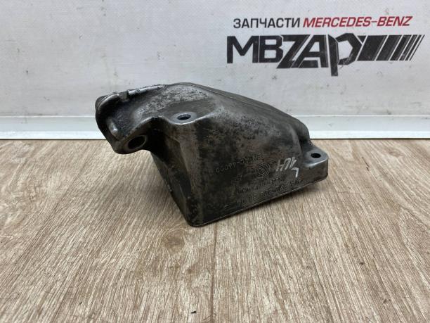 Кронштейн двигателя левый Mercedes W164 a2722233104