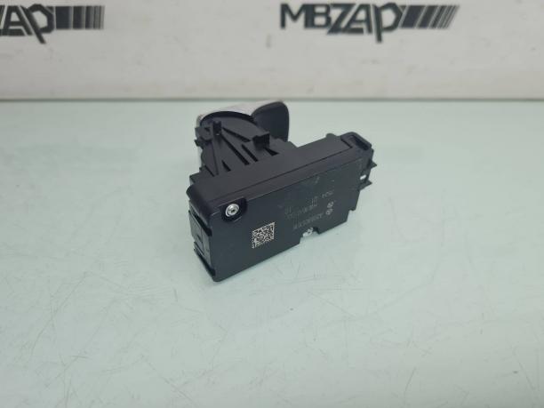 Кнопка ручного тормоза Mercedes W205 a2059051516