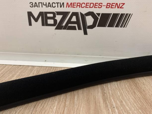 Уплотнитель задней двери Mercedes W222 a2226970351