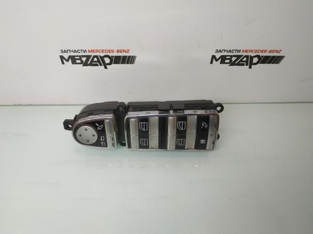 Блок кнопок стеклоподъемников Mercedes W221 a2218213951