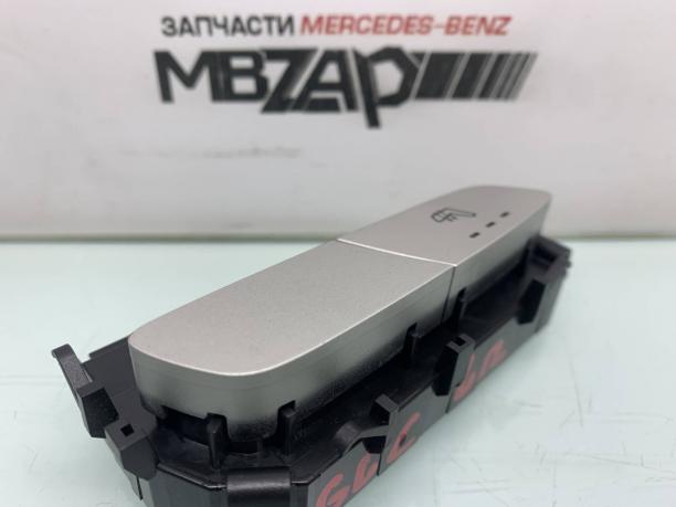 Кнопка подогрева левая Mercedes w213 a2139057302