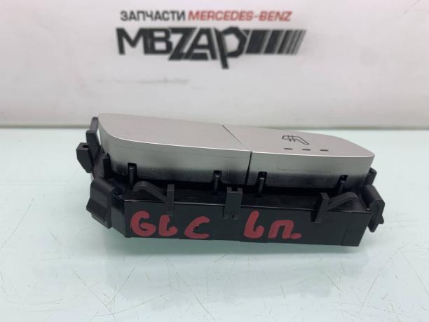 Кнопка подогрева левая Mercedes w213 a2139057302