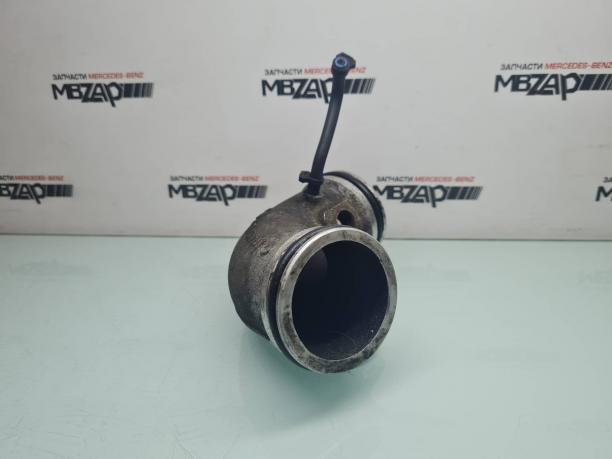 Патрубок клапана ЕГР Mercedes Sprinter m646 a6460901031