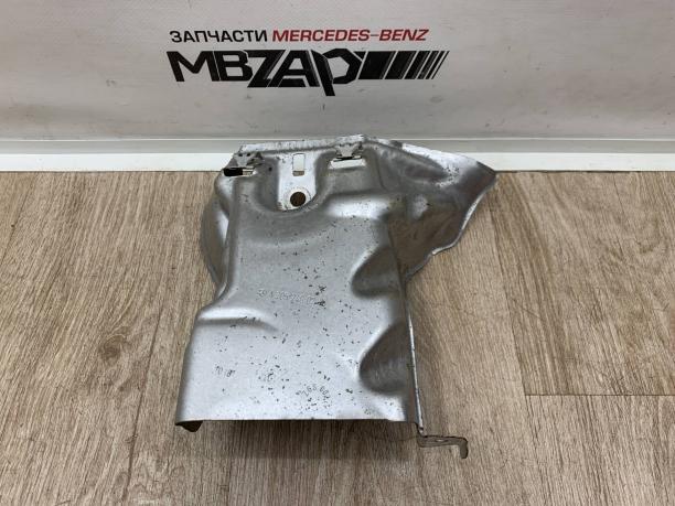 Защита подушки двигателя правая Mercedes w205 a2052400245