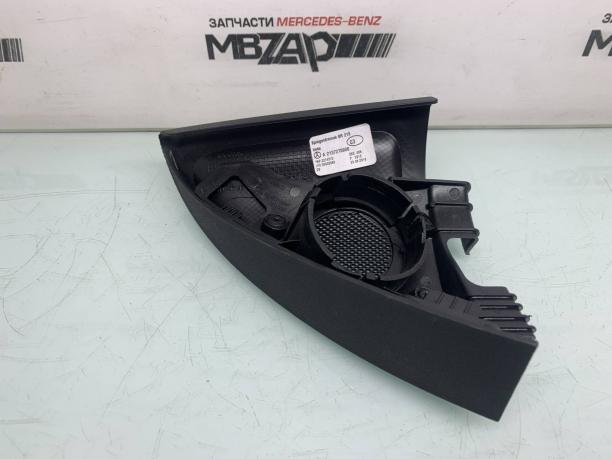 Накладка динамика левой двери Mercedes W213 a2137270900