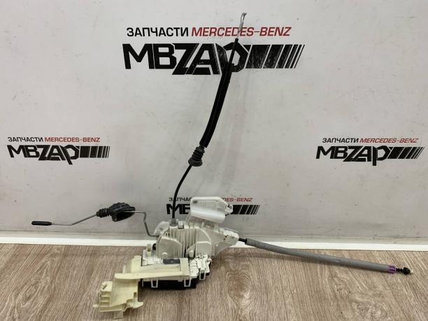 Замок двери передней правой Mercedes W204 a2047203035